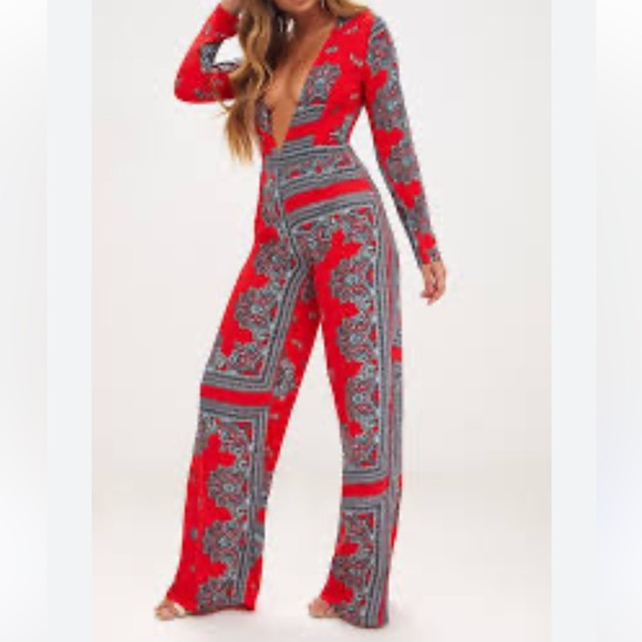 Red Scarf Print Long Sleeve Plunge Jumpsuit Sz 4 Women - Picture 2 of 10